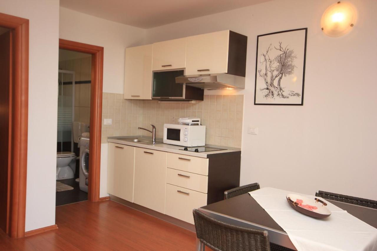 Apartments By The Sea Rovinj - 3373 Екстериор снимка